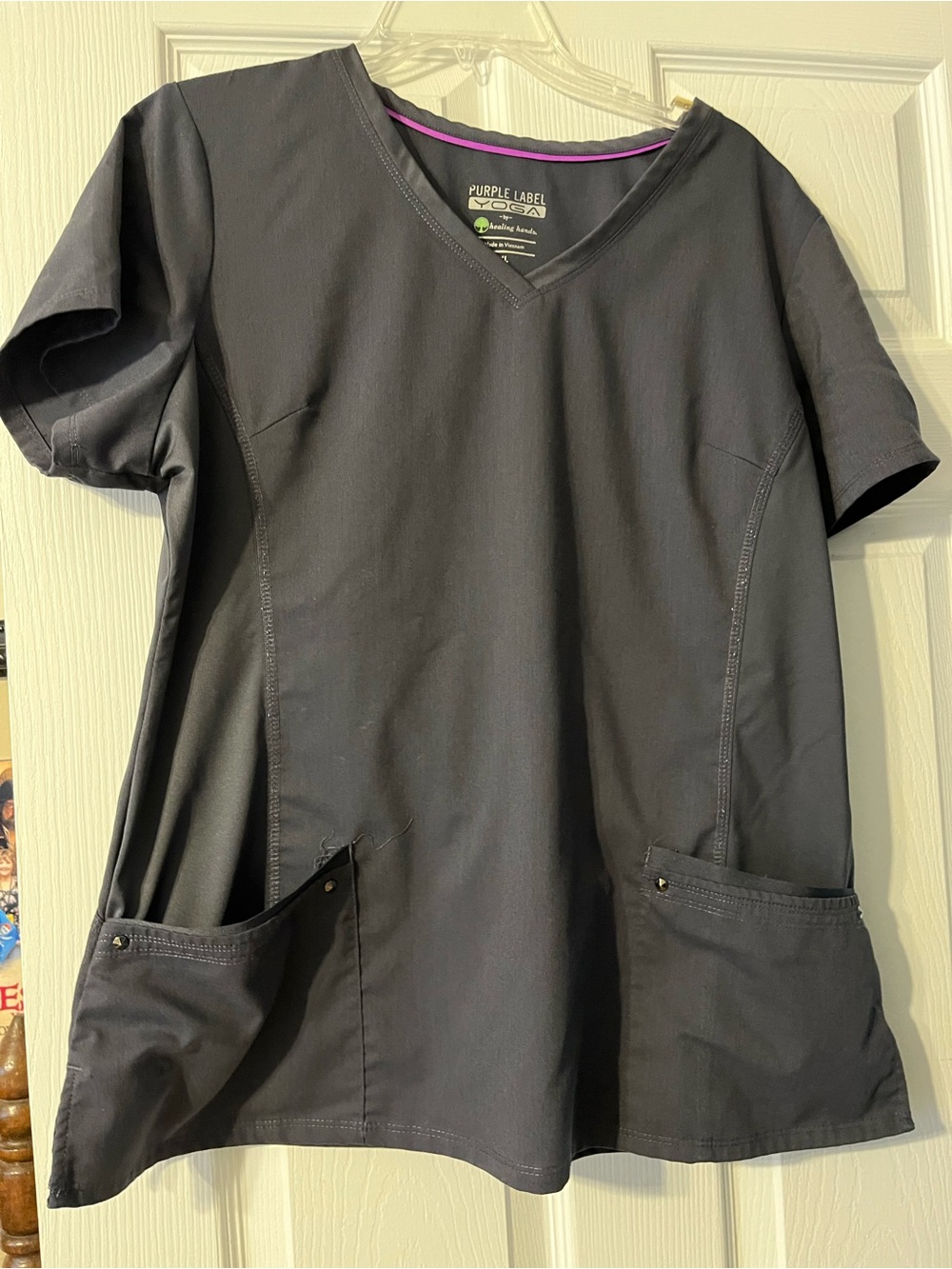 Women's Black V-Neck Scrub Top XL